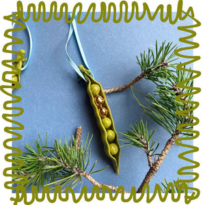 Two Gold Peas in a Pod Decoration